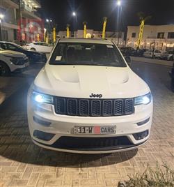 جیپ گراند شیرۆکی